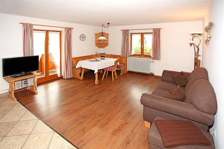Ferienwohnung für 2 Personen, mit Ausblick und Balkon in Krün - 4