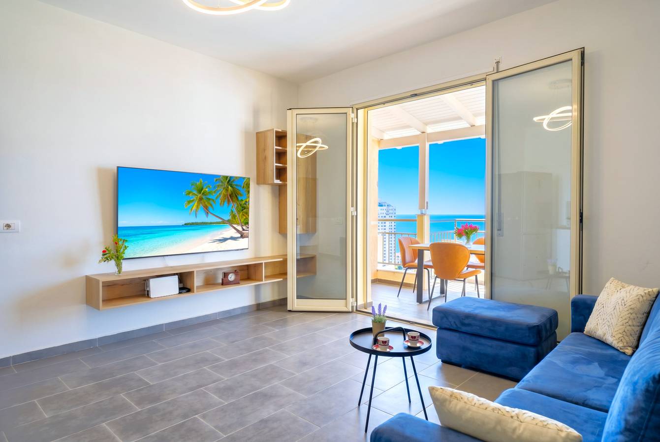 Ganze Wohnung, Ferienwohnung für 4 Personen mit Balkon in Durrës, Albanien
