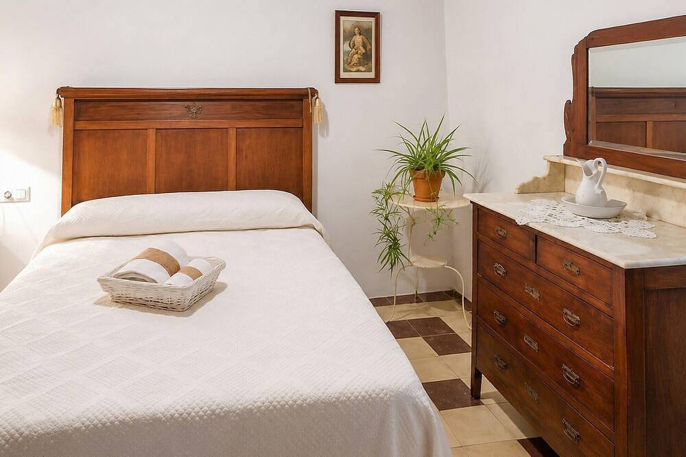 5 bedroom stunning home in Gerena in Gerena, Sevilla Provinz