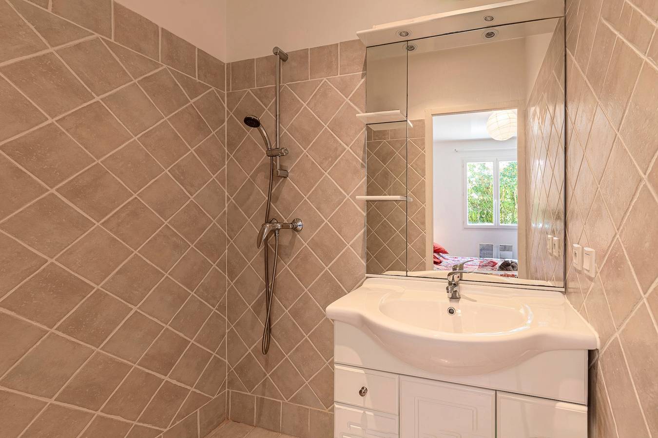 Ganze Wohnung, Ferienwohnung für 6 Personen mit Terrasse in Cauro, Ajaccio und Umgebung