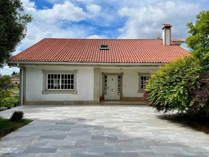 Apartamento para 14 personas, con vistas y jardín en Santiago de Compostela