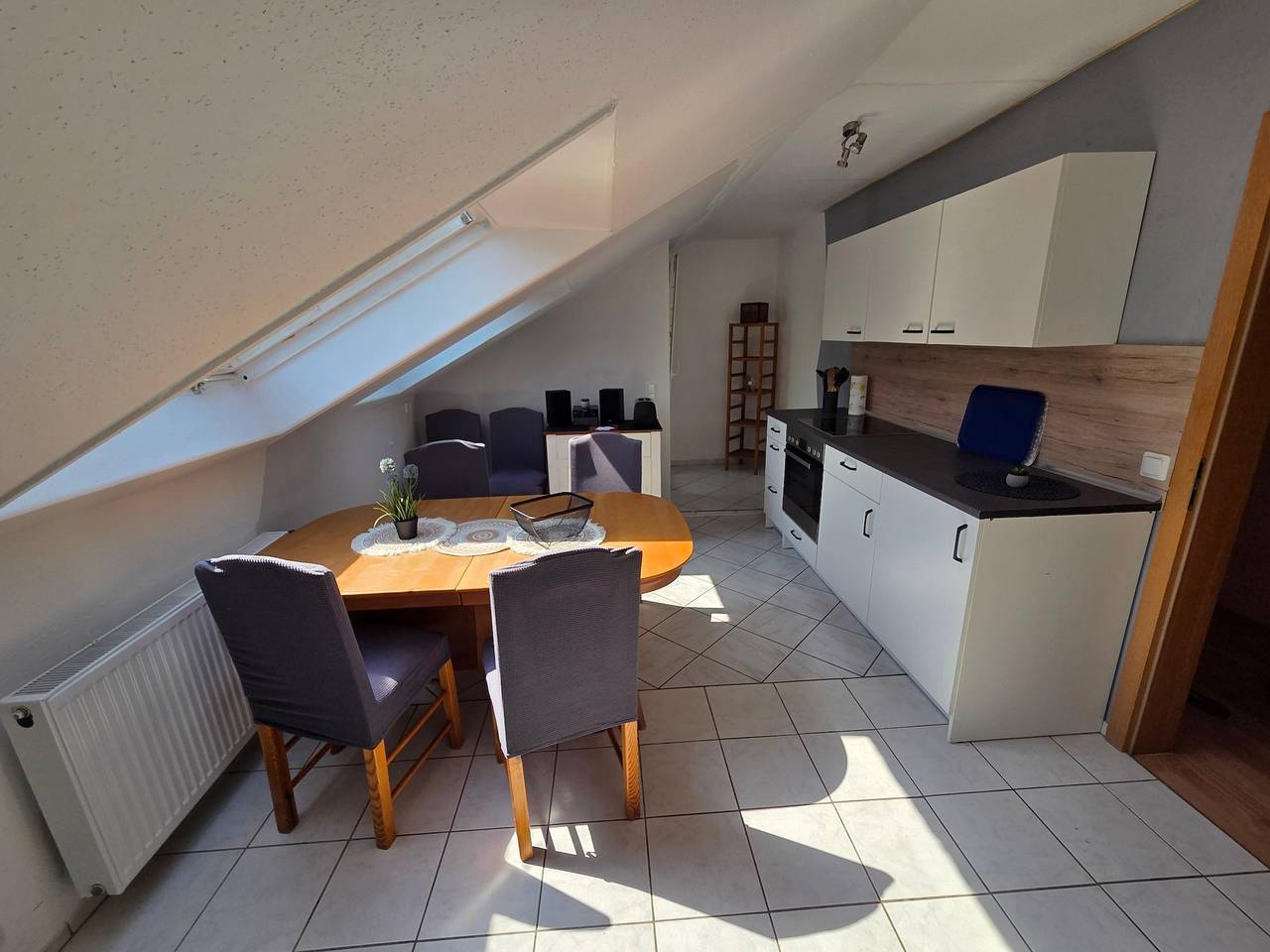 Ganze Wohnung, Ferienwohnung Acolon mit Gemeinschaftsterrasse und Wlan in Burg (Mosel), Bernkastel-Kues & Umgebung
