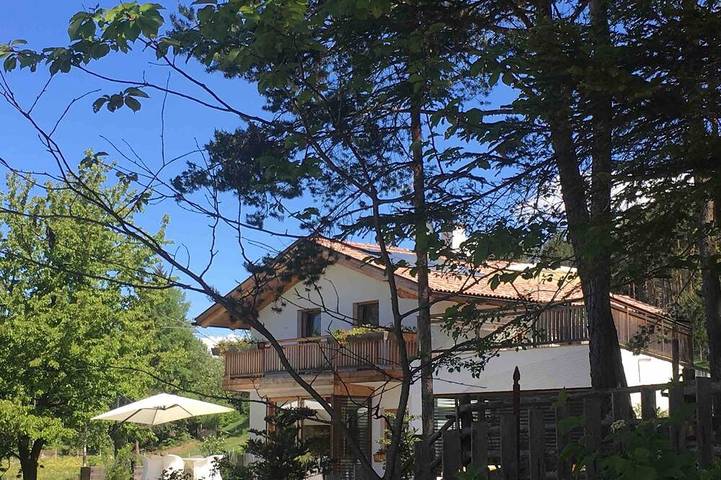 Ferienhaus für 4 Personen, mit Balkon und Sauna sowie Garten in den Dolomiten