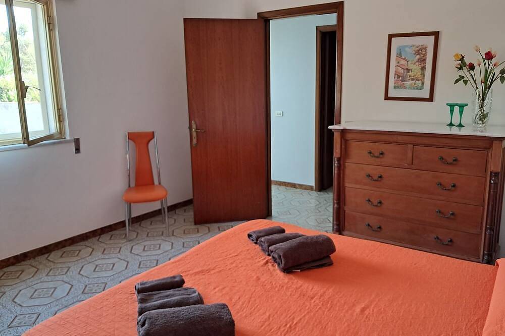 Casa Zuvanni a soli 1,5 Km dalla nota Città di Scicli (Rg) e a 6 Km dal mare in Scicli, Provincia di Ragusa