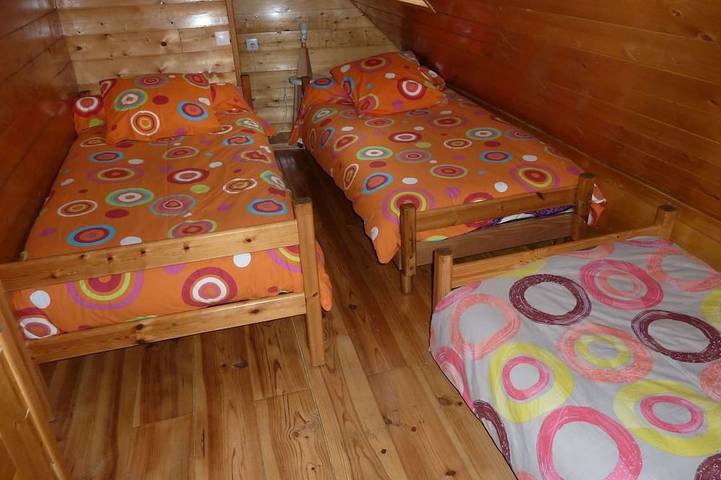 Location de vacances pour 9 personnes, avec jardin et terrasse à Sazos - 2