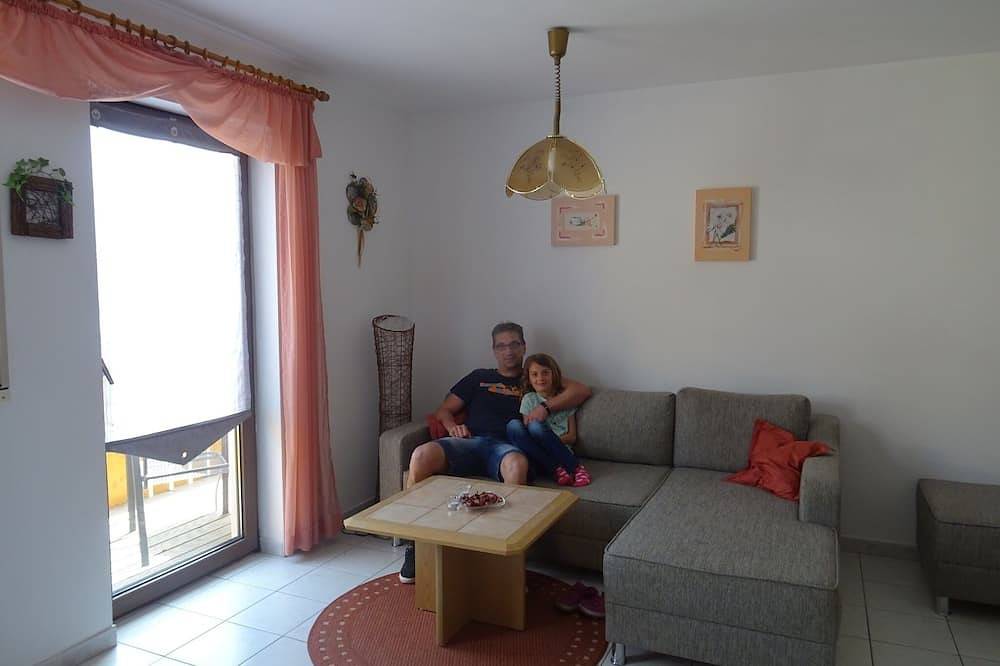 Ganze Wohnung, Fewo mit Sonnenbalkon perfekt für Familien oder Radfahrer in Muhr am See, Fränkisches Seenland