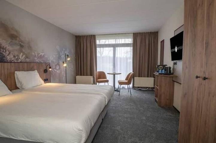 Comfortable Stay with Sauna, Indoor Pool, and Direct Access to Drentsche Aa Park in Drenthe