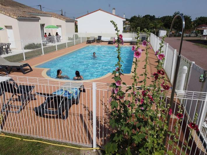 Location de vacances pour 6 personnes, avec piscine ainsi que jardin et vue, adapté aux familles à Bourcefranc-le-Chapus - 3
