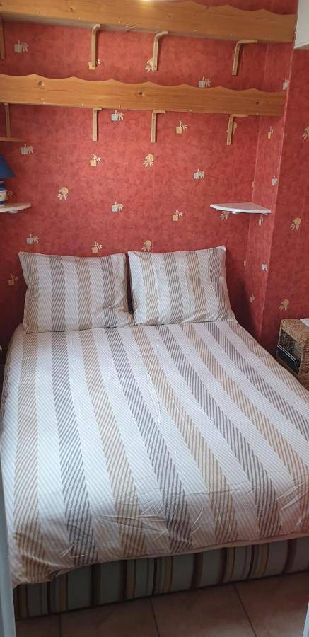 Appartement entier, One-Bedroom Apartment in Hermanville-sur-Mer, Région de Caen
