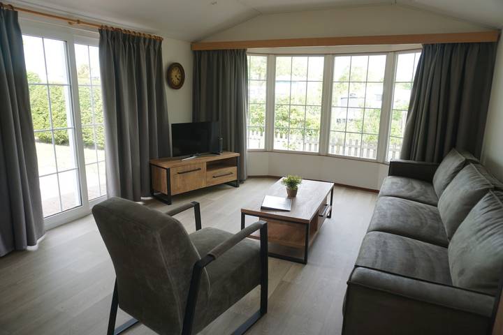 Chalet für 5 Personen, mit Terrasse und Balkon/Terrasse - 1