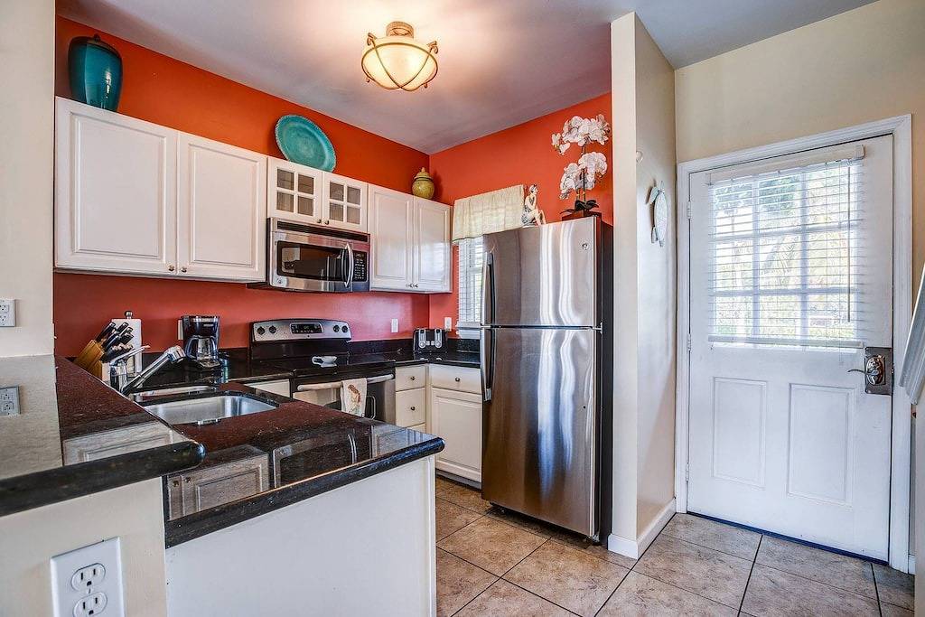 Key Lime Cottage: A Stunning Duck Key Retreat with Private Dip Pool and Scenic Water Views! in Duck Key, Monroe County