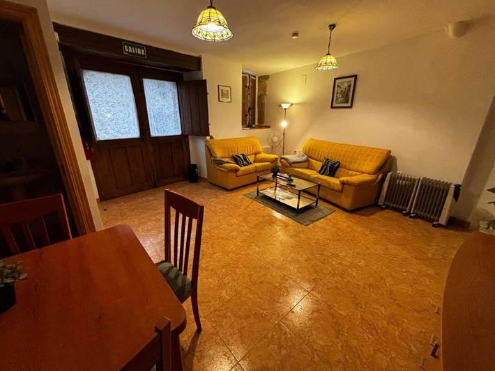 Casa rural para 5 personas, con Terraza en Hoyos - 2