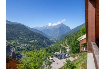Gîte pour 8 personnes, avec balcon à Vaujany