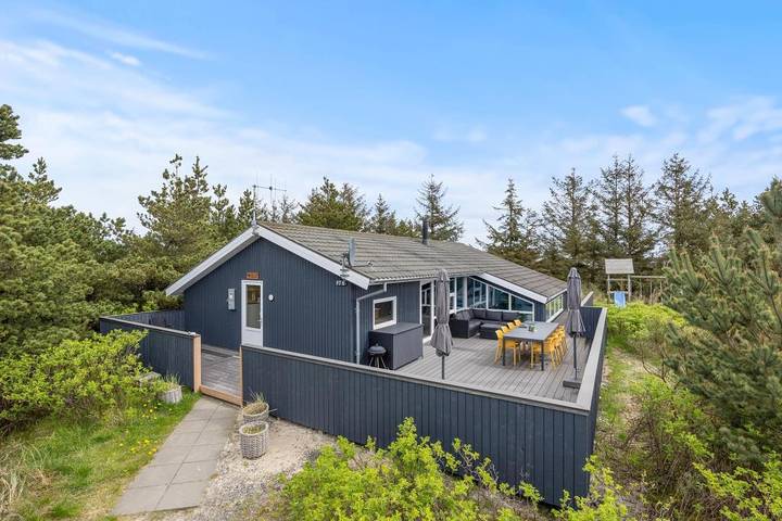 Villa for 8 personer, med sauna og pool såvel som jacuzzi og balkon/terrasse - 1
