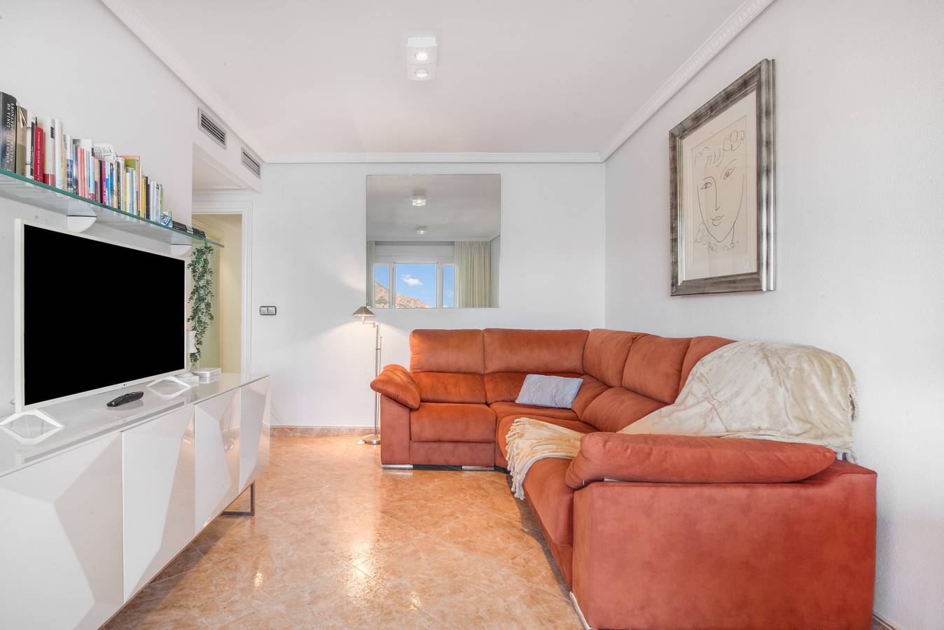 Geheel appartement, Appartement 'Calpe Vistas Y Playa' met Uitzicht op Zee, Wi-Fi en Airconditioning in Platja del Cantal Roig (Calpe), Calpe
