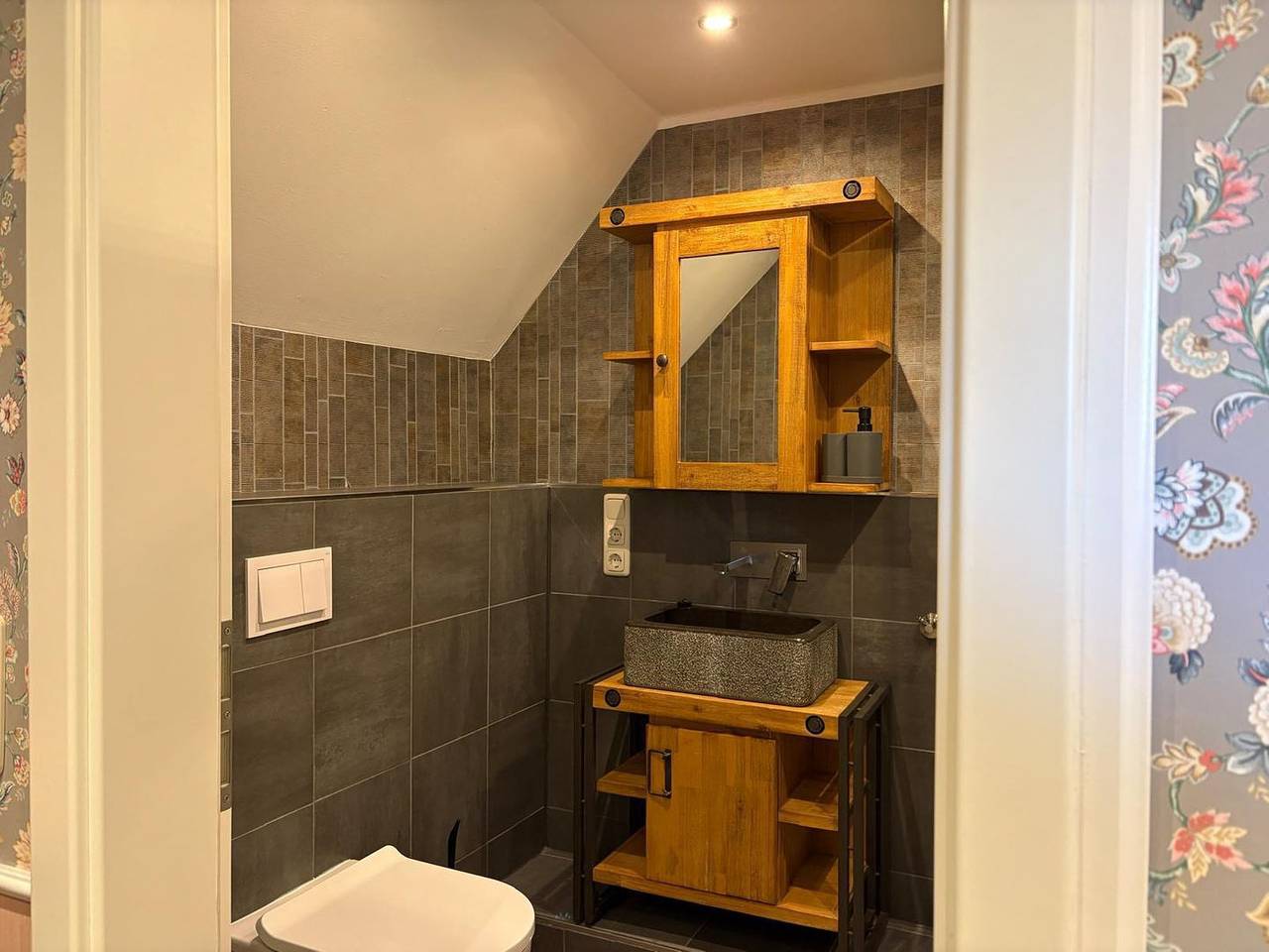 Ganze Wohnung, Tolle Ferienwohnung Burghaus 3 für bis zu 2 Personen in Grimersum, Krummhörn