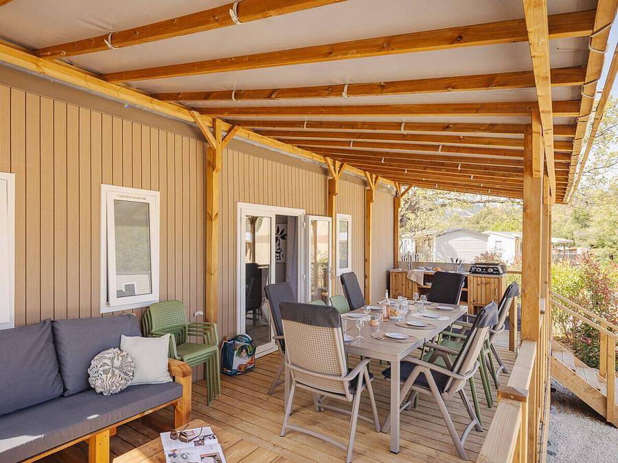 Camping Lou Souleï - Mobilhome 8 personas - Mobil-home | Premium | 4 Dormitorios | 8 Pers. | Terraza Salón | Cocina exterior | 2 baños | Aire acondicionado. in Carry-le-Rouet, Istres region