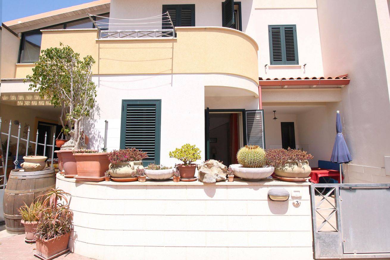 Entire apartment, Villetta Rosetta - 100 mt from the beach in Melendugno, Lecce Province