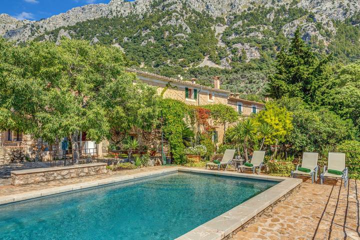 Finca 'Sa Cabana Vella Fornalutx' mit Bergblick, Pool und Wi-Fi in Fornalutx, Mallorca Westen
