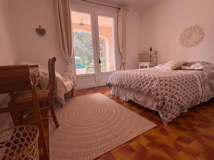Chambre d’hôte pour 2 personnes, avec jardin ainsi que piscine et vue, animaux acceptés à Lorgues - 3