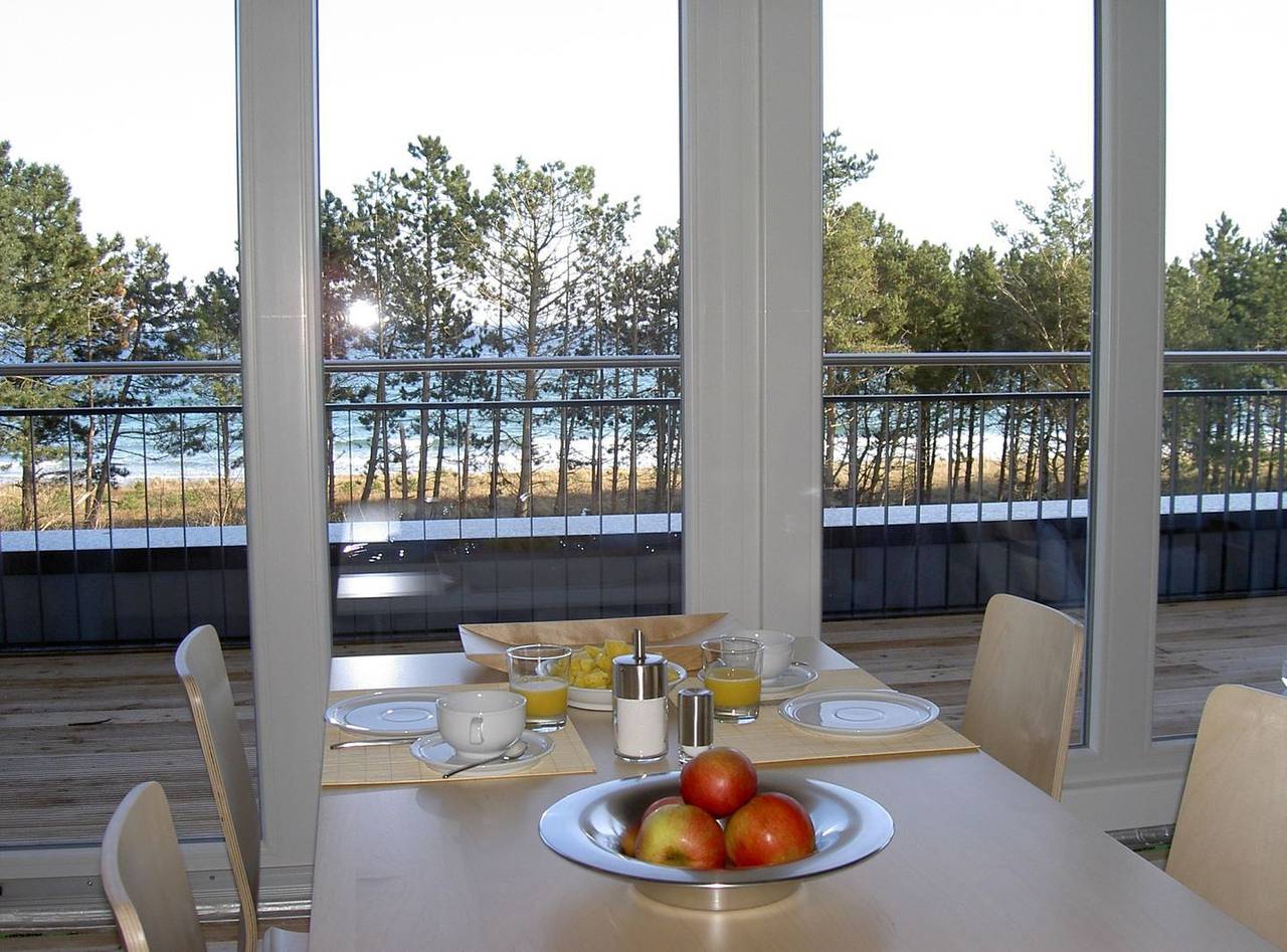 Ganze Wohnung, Elegantes Penthouse-Appartement mit Dachterrasse und Meerblick in Juliusruh, Rügen