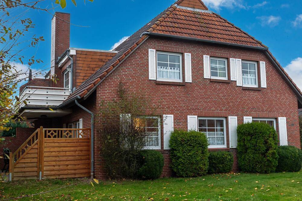 Apartamento entero, Seepferdchen by Interhome in Strand Norddeich, Norddeich