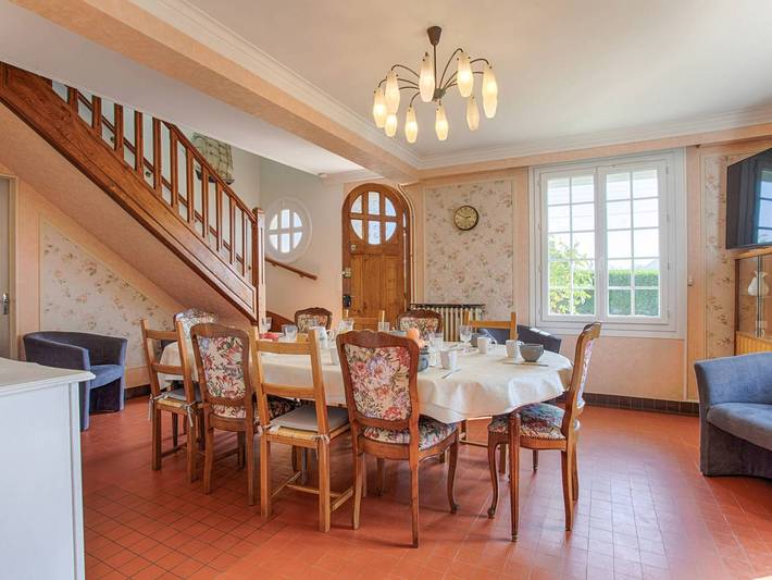 Location de vacances pour 10 personnes, avec jardin et terrasse, animaux acceptés à Merville-Franceville-Plage - 2