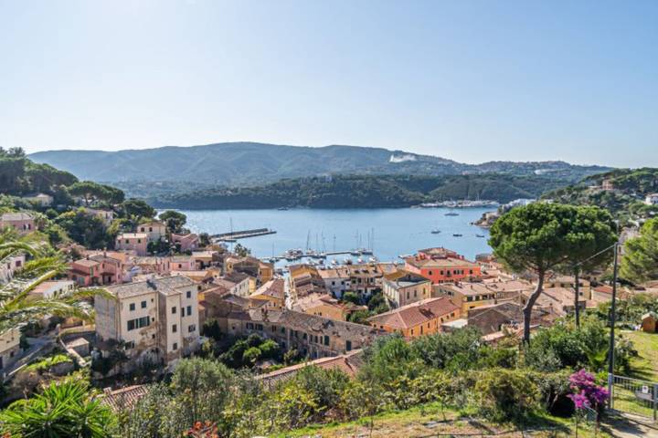 Ferienwohnung für 4 Personen, mit Pool und Terrasse in Porto Azzurro
