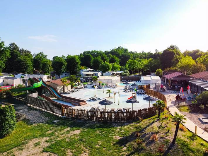 Camping pour 4 personnes, avec piscine et terrasse, animaux acceptés en Gironde - 2
