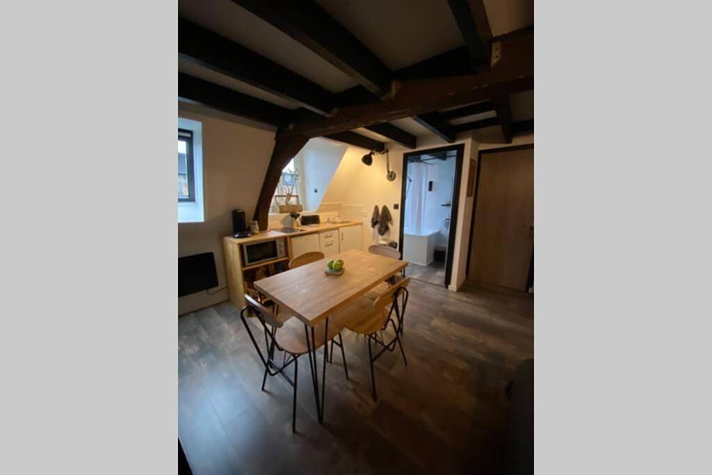 Appartement entier, La Maison Sévigné Appart Hôtel N6 L'indus Climatisé in Béthune, Région de Béthune