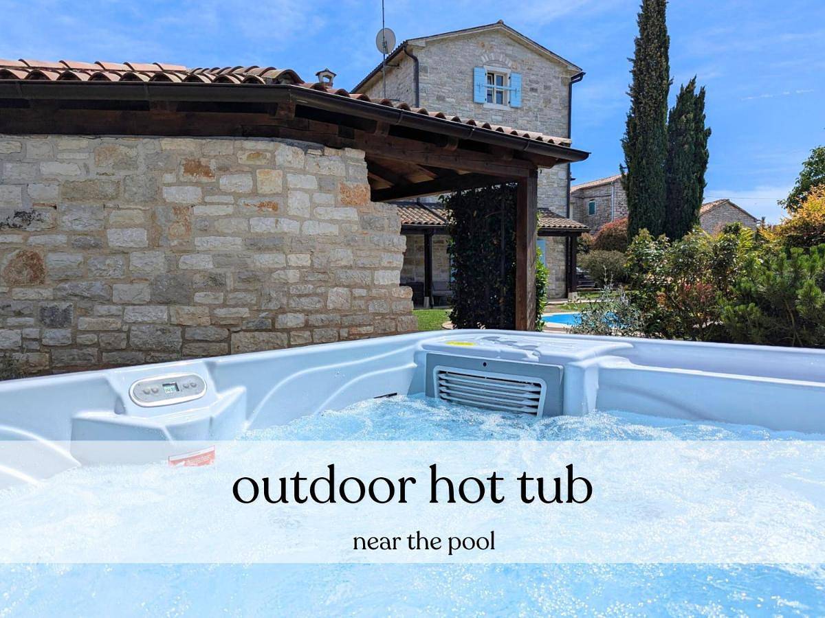 Villa Paolina - Hot Tub, Breakfast & Large Garden in Anzici, Zentralistrien