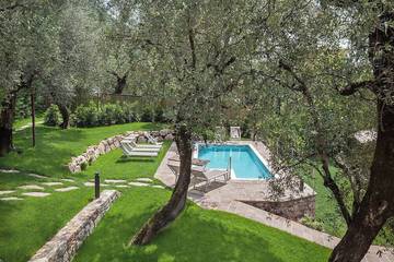 Villa mit pool für 11 Personen, mit Balkon und Garten sowie Whirlpool und Sauna, mit Haustier in Malcesine