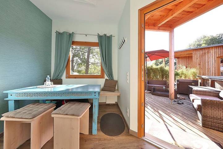 Blockhütte für 2 Personen, mit Sauna und Terrasse sowie Whirlpool und Garten in Oberbayern - 4
