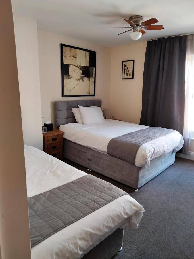 The Overlook Bed and Breakfast in Glastonbury, Somerset