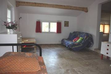 Maison De Vacances pour 10 Personnes dans Lacoste, Parc naturel régional du Luberon, Photo 2