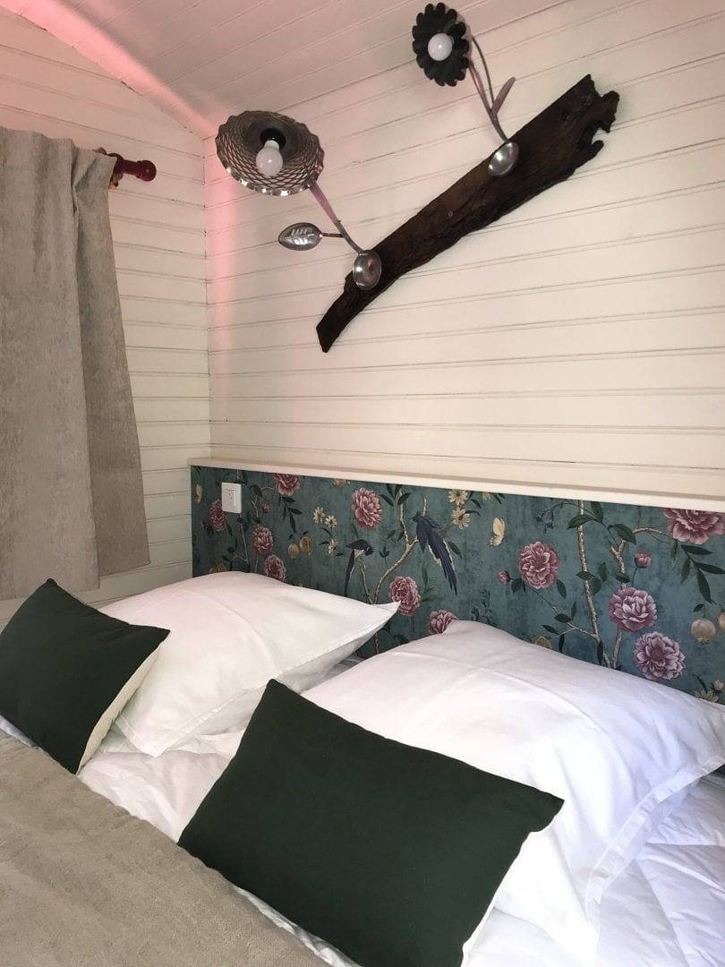 Chambre et table d'hôtes de charme - La Roulotte in La Ballade de Pern, Lot