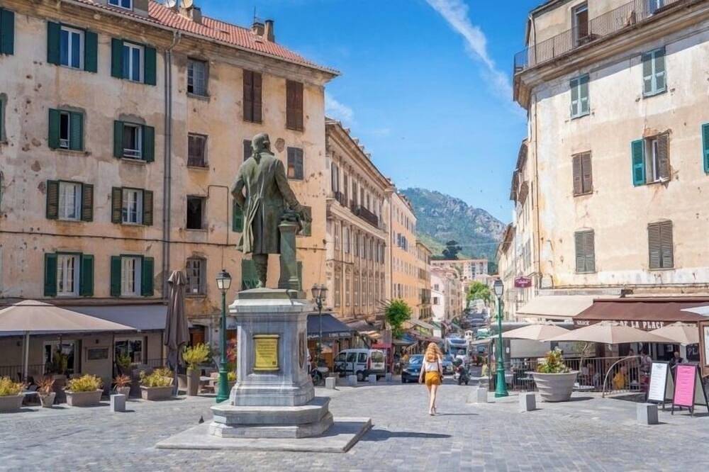 Ganze Wohnung, Magnifique Grand T2 neuf hyper center Corte, calme, 5 couchages, wifi, lave linge in Corte, Regionaler Naturpark Korsika