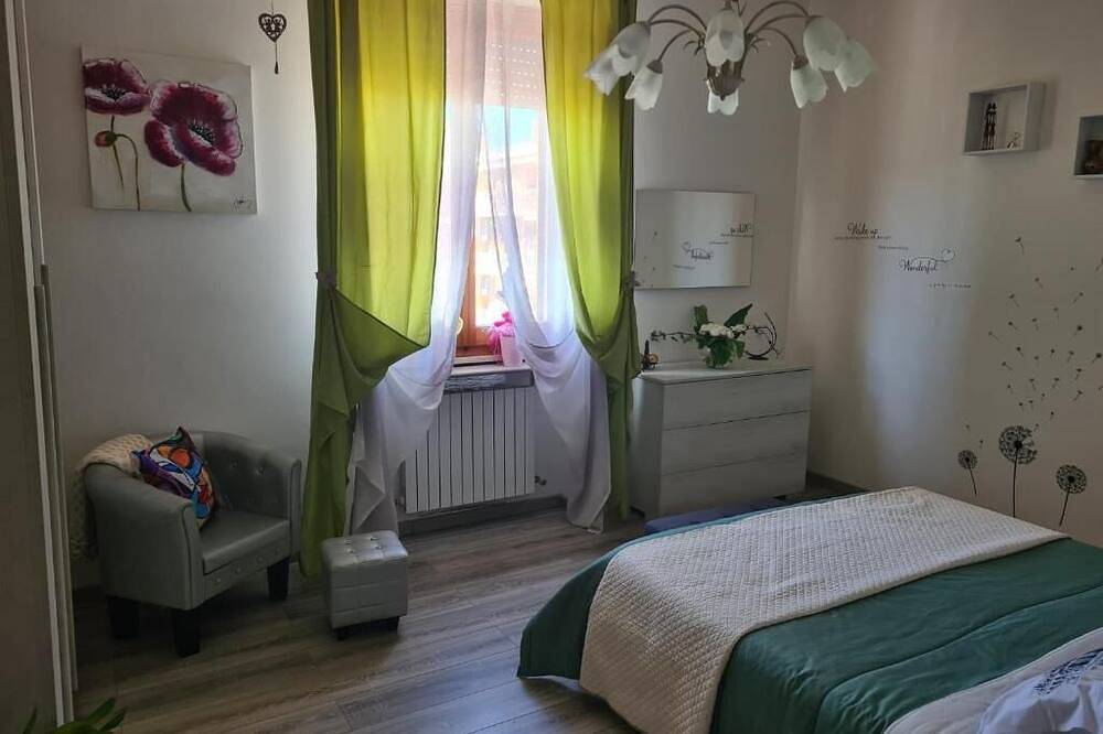 Apartamento entero, Feet Of The Historic Center - vacation home in Castiglione del Lago, Lago Trasimeno