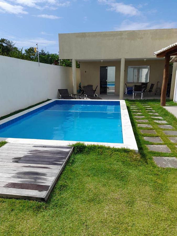 Casas e apartamentos de temporada para 9 pessoas, com piscina e jardim em Barra de Pojuca