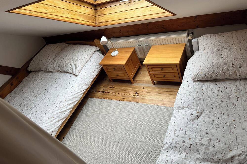 Ferienhof Schmetterlingsgarten – Ferienwohnung 2 – Dachgeschoss mit Garten in Jakobshagen, Boitzenburger Land