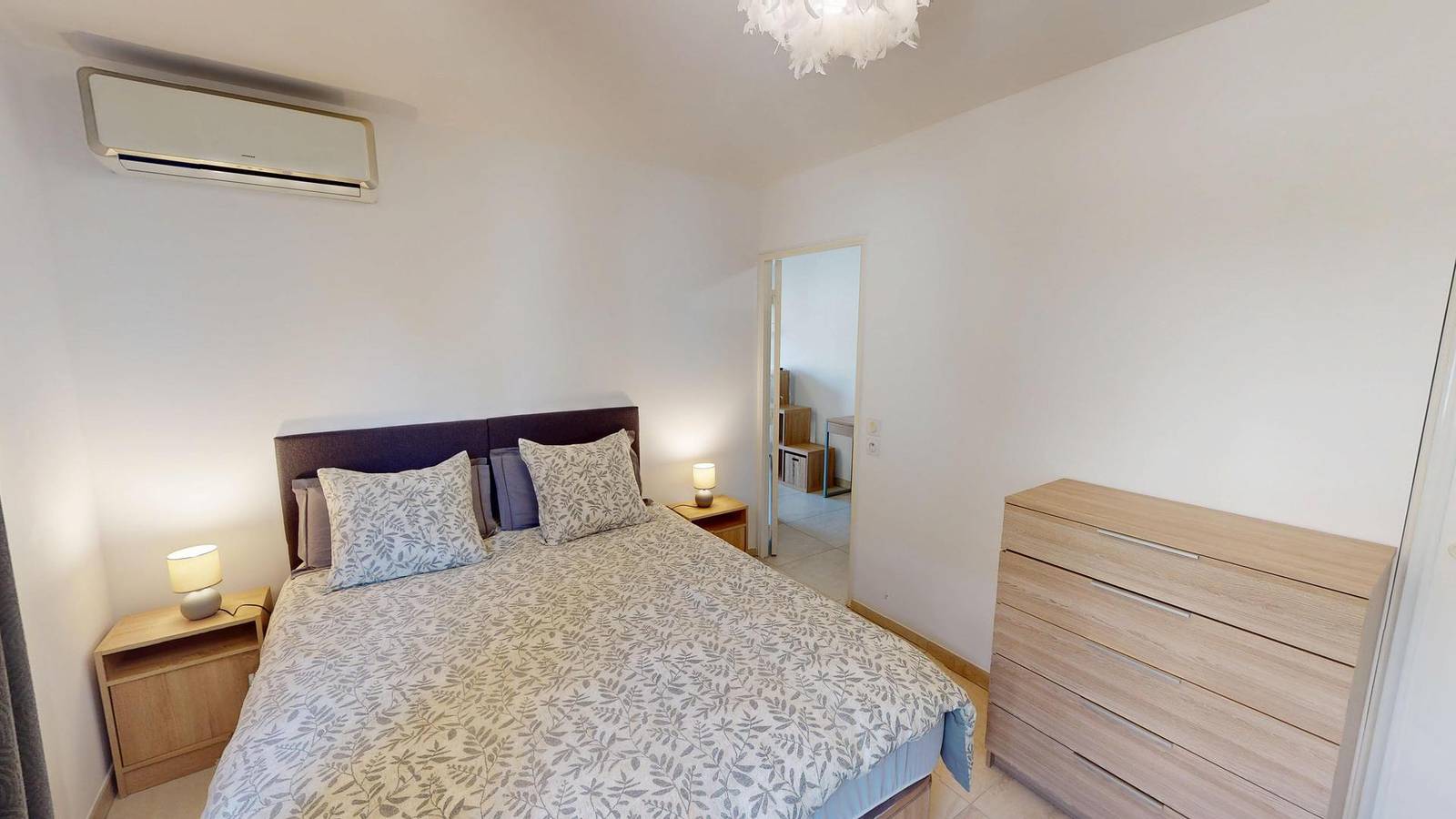 Ganze Ferienwohnung, Charming 2-room apartment with balcony, mountain view and garage near the center in Roquebrune-Cap-Martin, Nizza und Umgebung