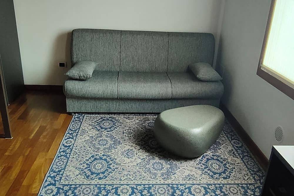 Apartamento entero, Urban 34 (3 minuts walking to the station with free parking) in Treviso, Provincia de Treviso