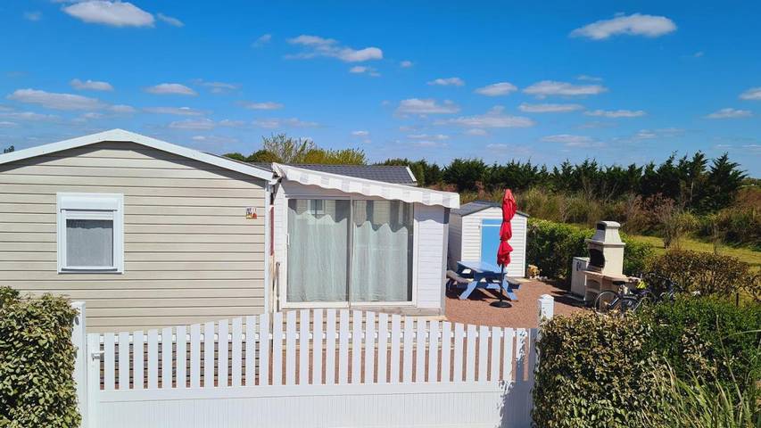 Location de vacances pour 6 personnes, avec jardin ainsi que vue et piscine dans Marennes-Plage - 3