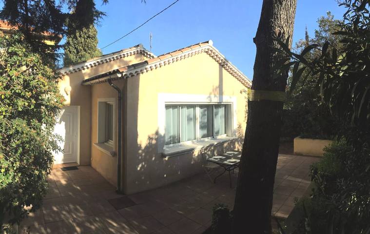 Location de vacances pour 4 personnes, avec vue et jardin dans Port de Sanary sur Mer - 2