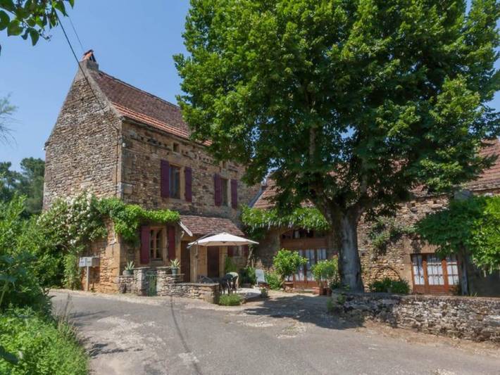 Gîte pour 6 personnes, avec piscine, adapté aux familles à Frayssinet-le-Gélat - 3