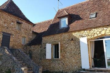 Location de vacances pour 10 personnes, avec jardin, animaux acceptés à Coux-et-Bigaroque