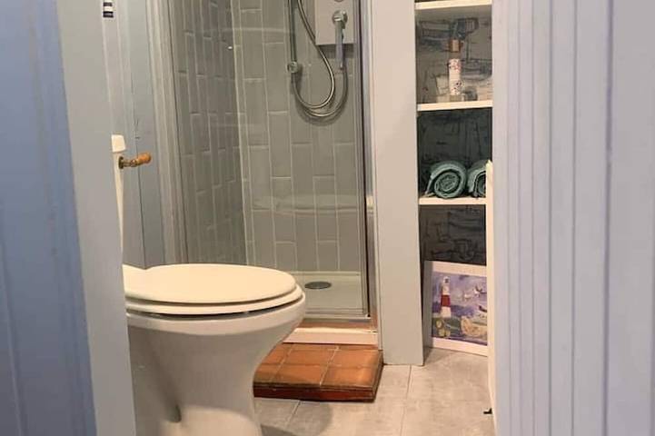 Ganze Wohnung, One bedroom, indoor fireplace. Right beside beach. in Kinghorn, Region Fife