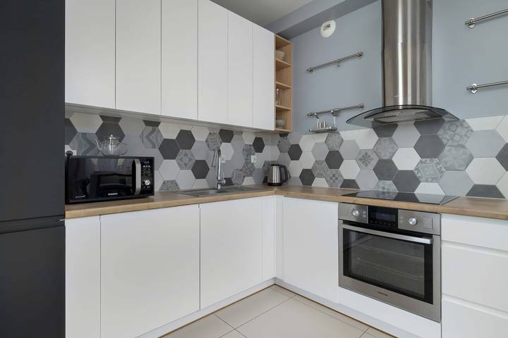 Appartement entier, Spacious Apartment with Balcony | Parking | Workspace in Cracovie, Petite-Pologne