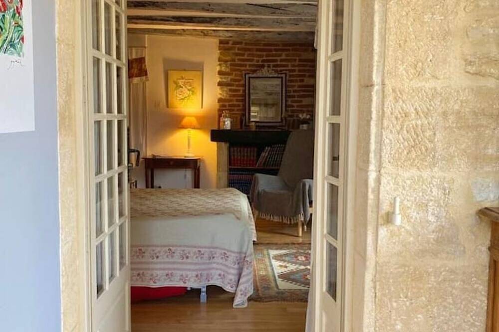 Maison Chaumont: Quiet Retreat with Chateau Views in Vézac, Périgord Noir