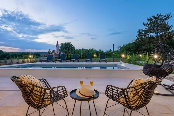 Villa für 5 Personen, mit Garten und Pool, kinderfreundlich in Labin - 4